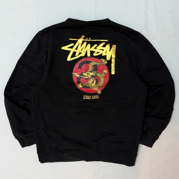 스투시 교토 드래곤 맨투맨 스웻셔츠 블랙