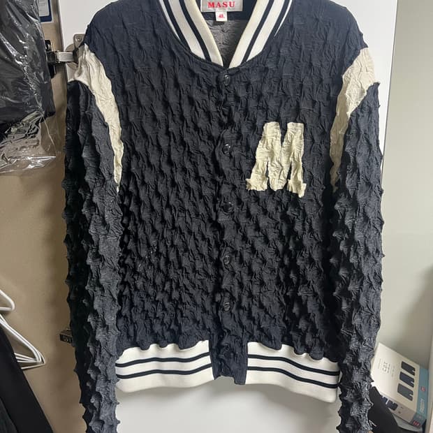 22AW 스파이키 스타디움