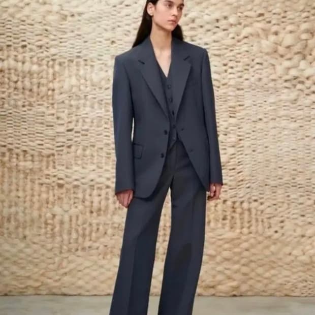 르메르 다크 그레이 자켓 판매합니다