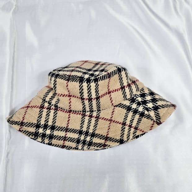 버버리체크버킷햇
