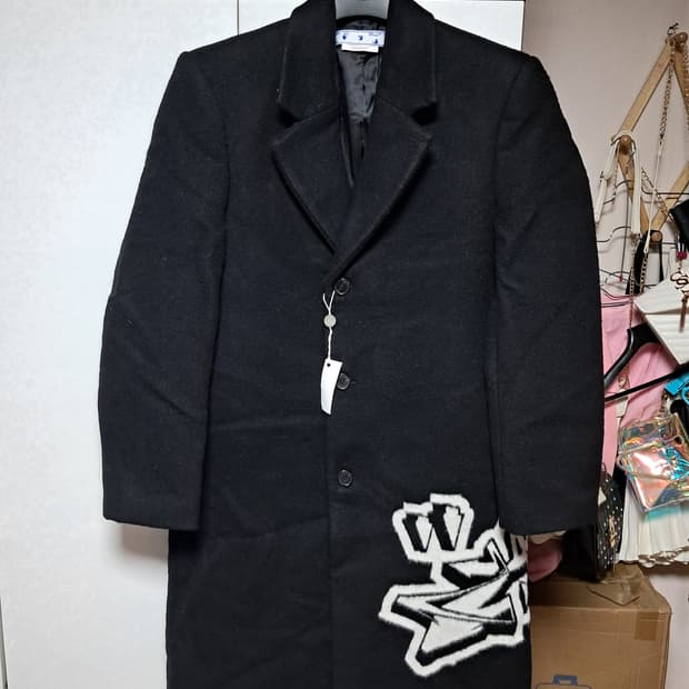 오프화이트 리미티드 한정판 코트 새제품