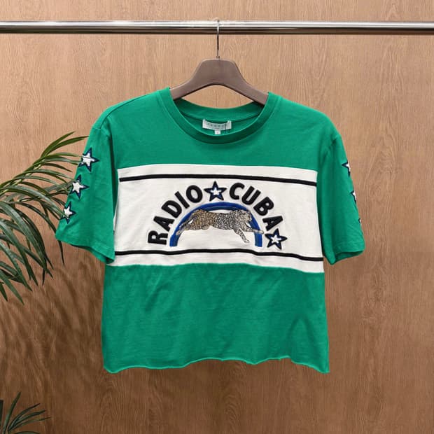 산드로 코튼 반팔 티셔츠 레터링 애니멀 스타 자수 라운드넥 디테일 그린