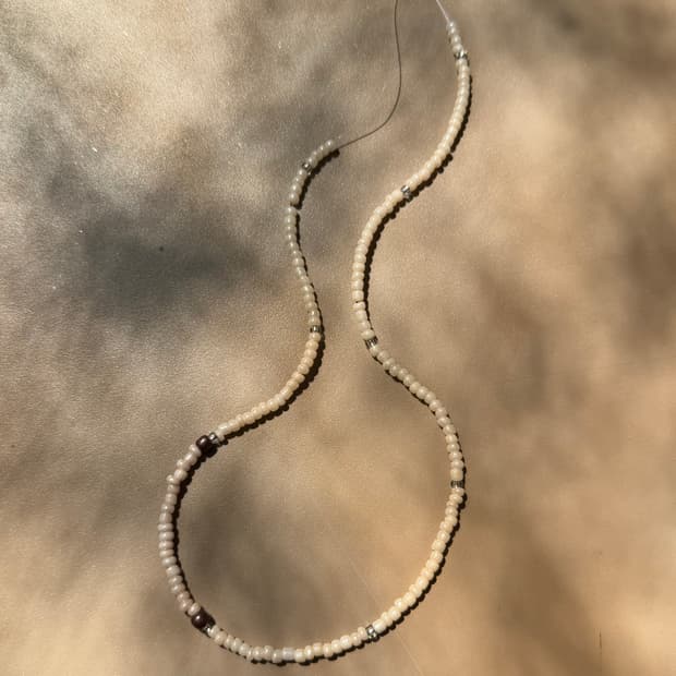 ~4/14 9% 할인> 사이드 컬러 포인트 비즈 목걸이