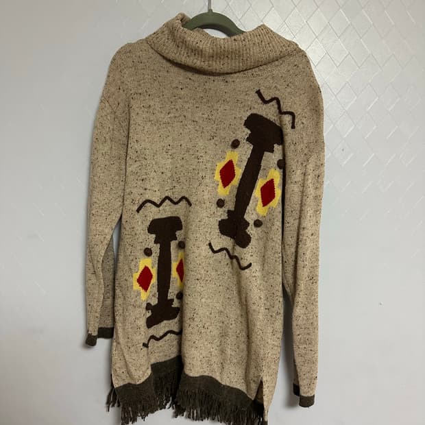 에스닉 폴라 패턴 오버니트 원피스