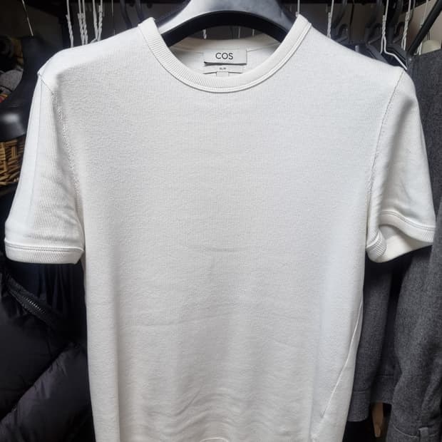 코스 슬림리브드 티셔츠 흰색