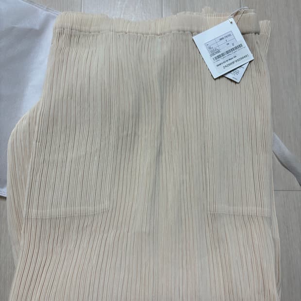 이세이미야케 해칭 스커트 2사이즈