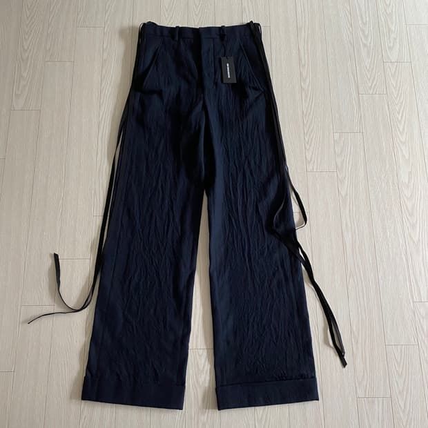 [40] 앤드뮐미스터 Berlinda 스트랩 울 트라우저