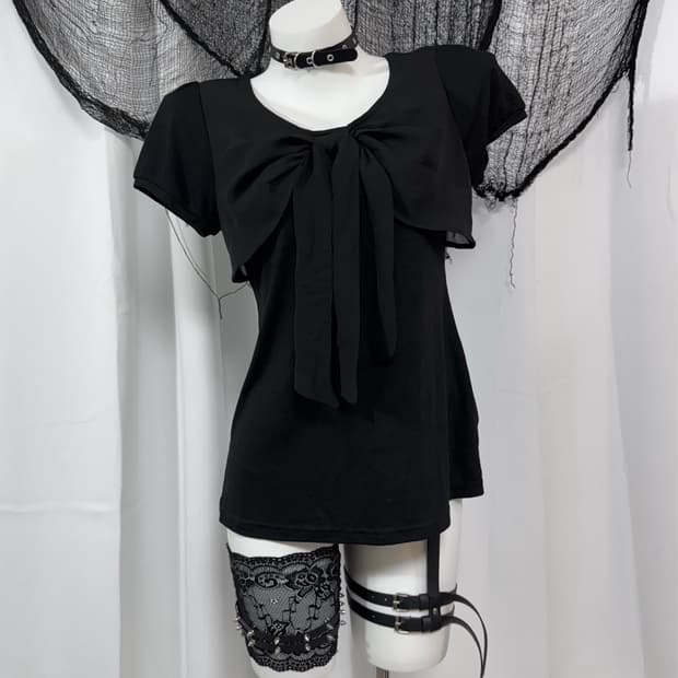 ribbon t-shirt