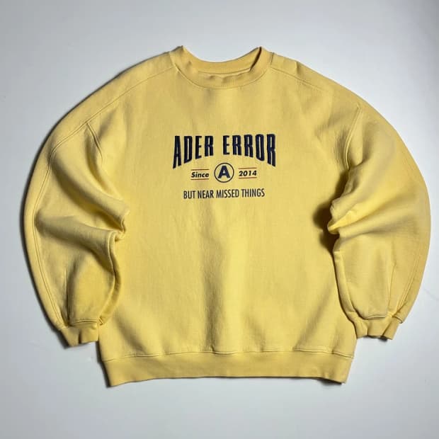 아더에러 18SS 프론트 아치 자수 로고 코튼 맨투맨 R2501