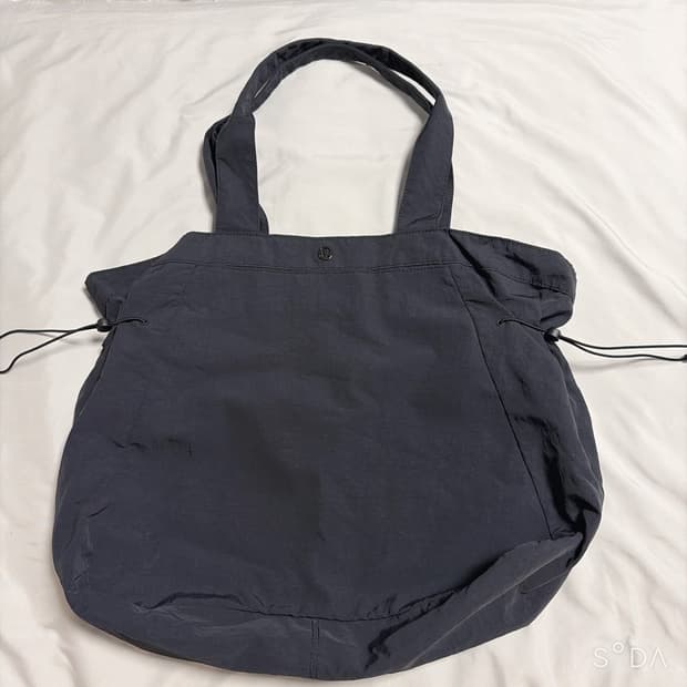 룰루레몬 사이드신치 쇼퍼백 블랙