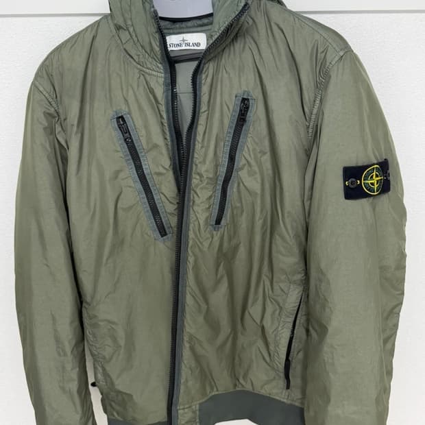 스톤아일랜드 클링클랩스 프리마로프트 자켓