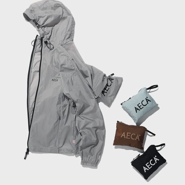 [새제품] 에이카화이트 패커블 바람막이