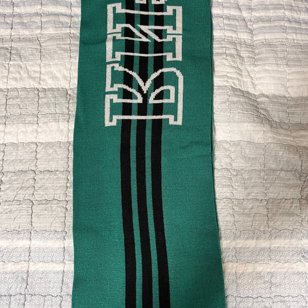 아디다스 고샤 루브친스키 머플러