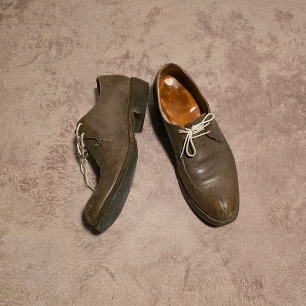 The viridi anne stich leather shoes