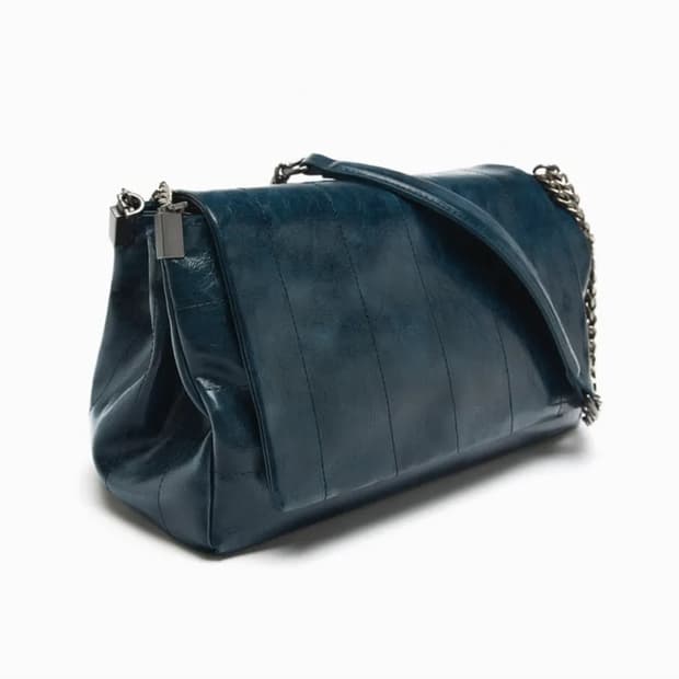 자라 락 플랩 숄더백 딥블루색상