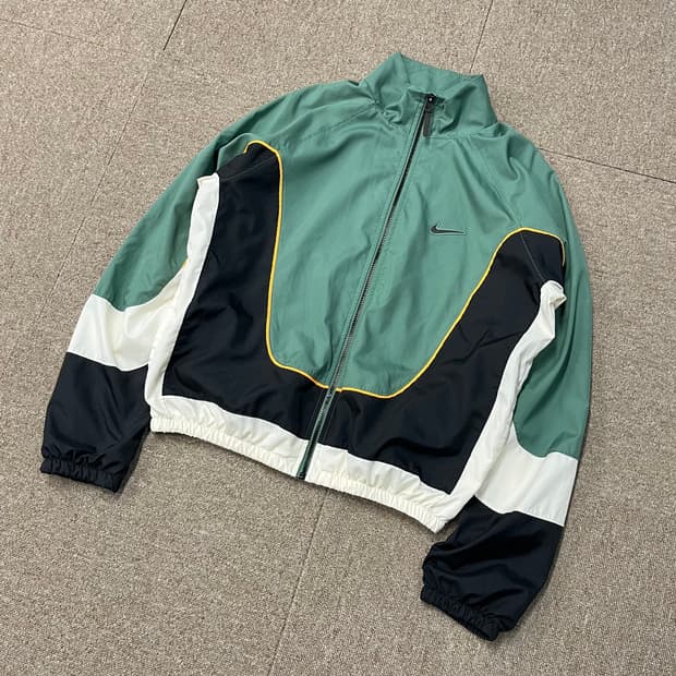 나이키 스로우백 바람막이 자켓