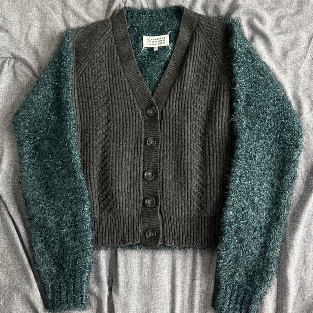 마르지엘라 백 루렉스 블루 패널 리브 가디건