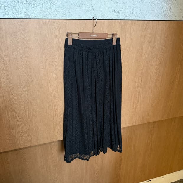 빈티지 밴딩 롱 스커트 자카드 패턴 자수 디테일 블랙 k157