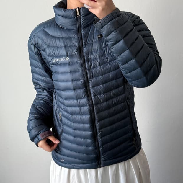 [L] 컬럼비아 블루 경량패딩