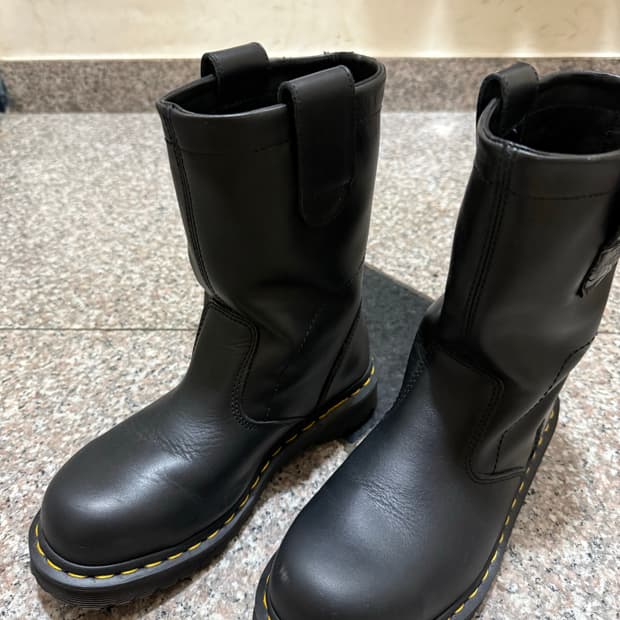닥터마틴 스투시 UK4 230 