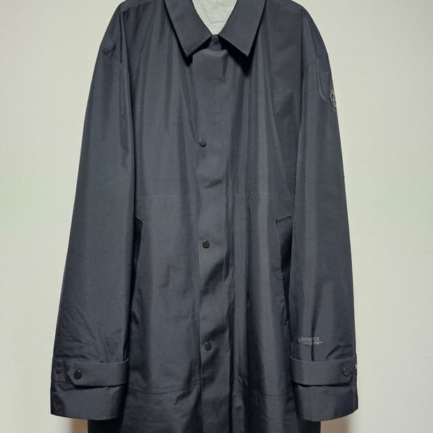 몽클레어 몽지오이아 고어텍스 코트