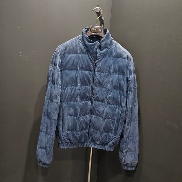 로로피아나 트래블 라이트  피우모 스웨이드 패딩자켓