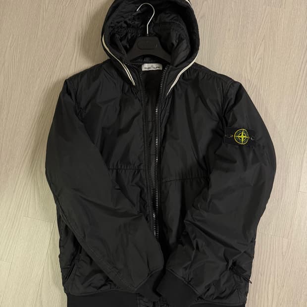 스톤아일랜드 가먼트 다이드 클링클랩스