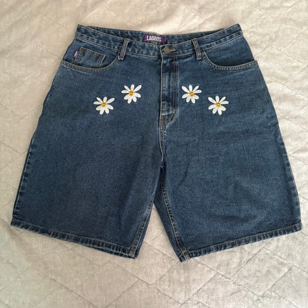 라브로스 데이지 쇼츠