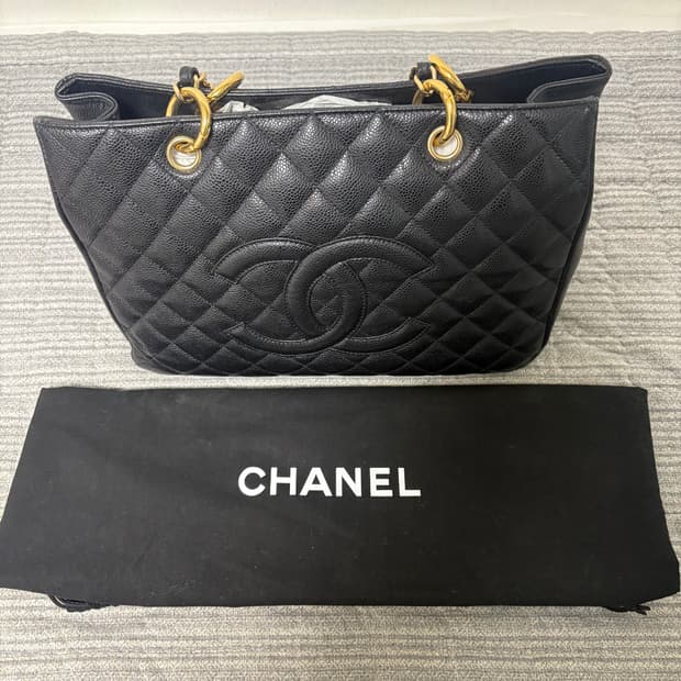 샤넬 캐비어 퀼팅 체인 숄더백 블랙 