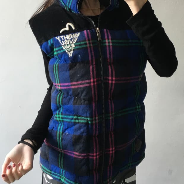 에비수 가슴로고 체크조끼