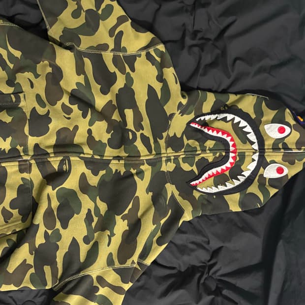 베이프 후드 집업.!!