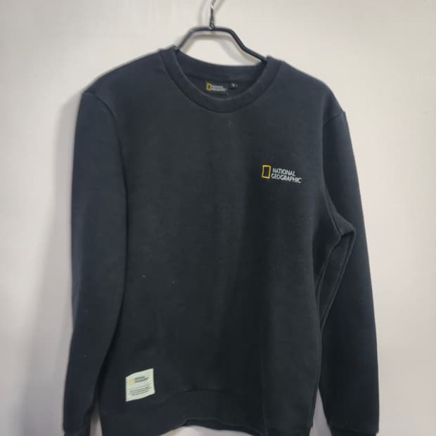 내셔널지오그래픽 블랙 맨투맨 티셔츠