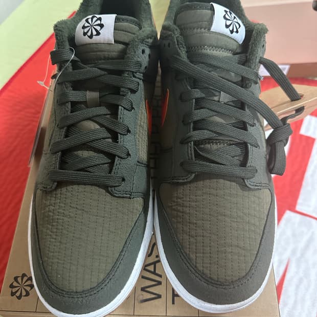 덩크 로우 올리브 300사이즈