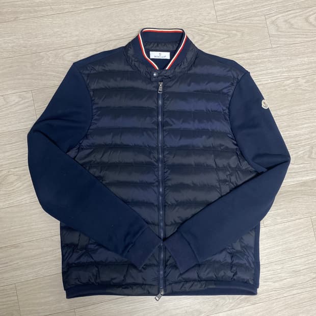 [XL] 몽클레어 삼선 트리콧 니트패딩 네이비