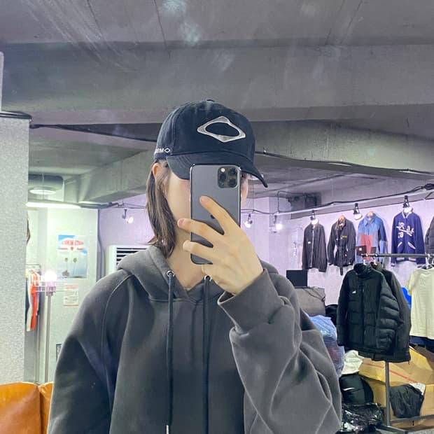 미스치프 빅로고 블랙 볼캡 B3239