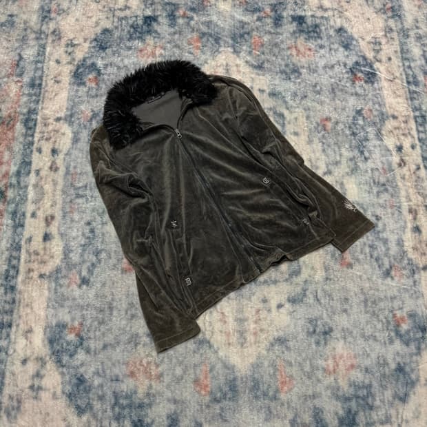 Custom culture 00s velour fur zip up