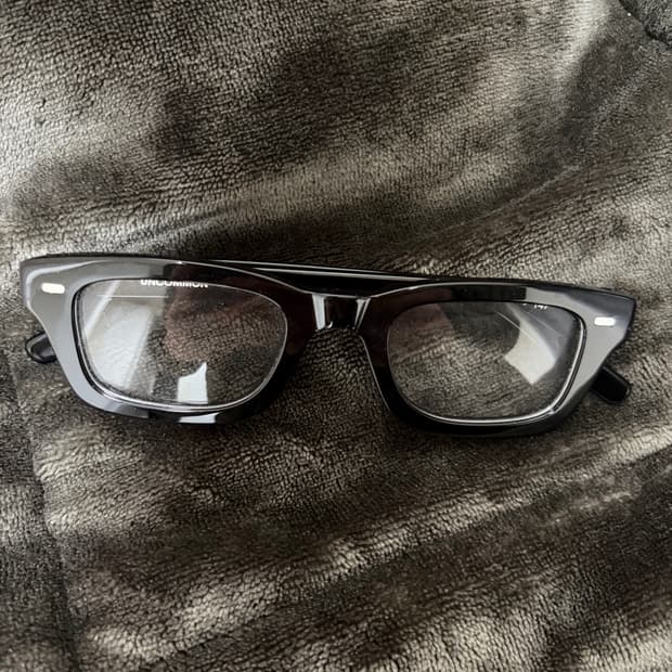 언커먼 BUCK Shiny Black 안경