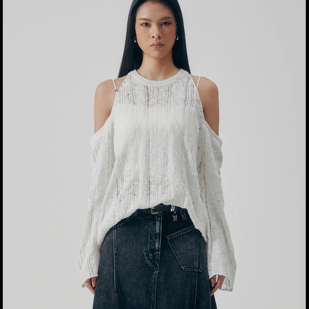 트리밍버드 오프숄더 케이블 니트 화이트