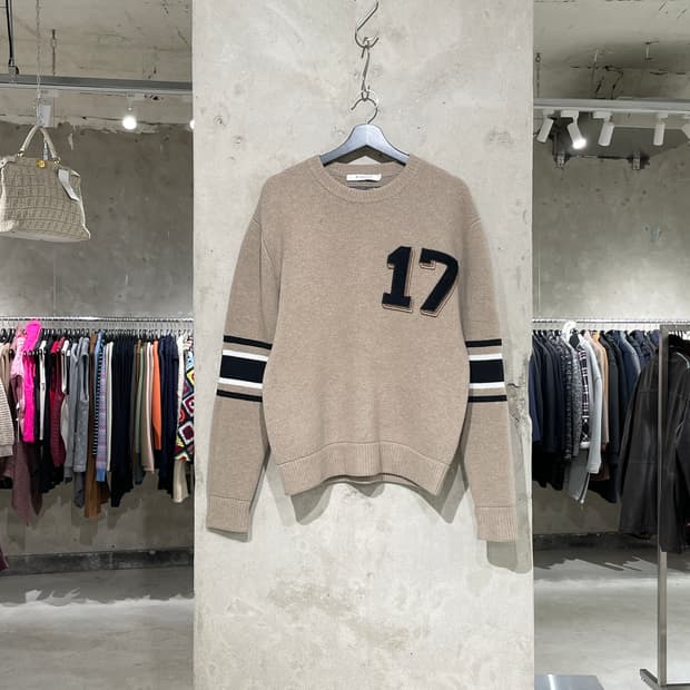 지방시 라이트 브라운 17 패치 스트라이프 스웨터