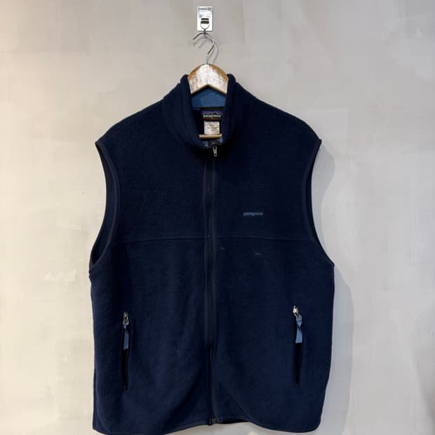 파타고니아 신칠라 네이비 플리스 조끼