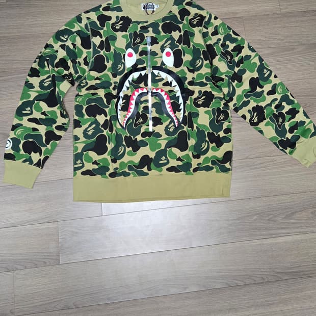 베이프 퍼스트카모 맨투맨 