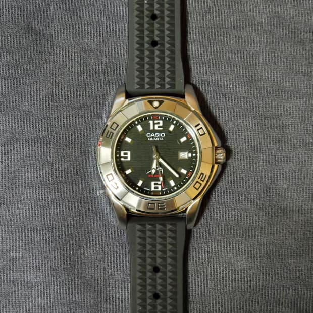 빈티지 카시오 은새치 MDV-100D 밀리터리/세이코/시티즌/해밀턴