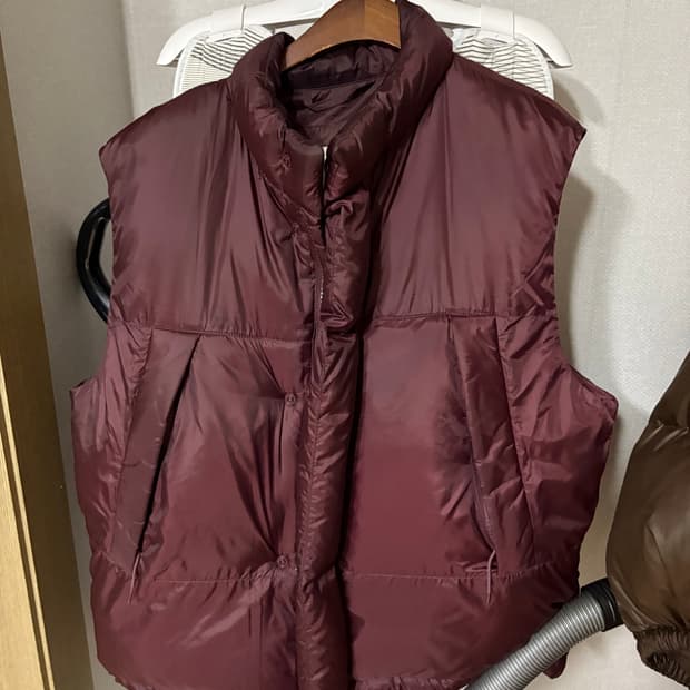 토마스모어 다운 베스트 m(l~xl로 생각하시면 됩니다) 네고가능