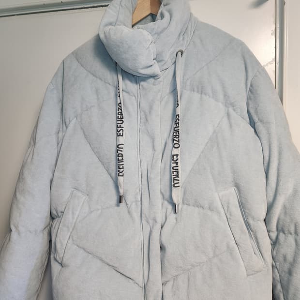 보브(VOV) 벨벳 스트링 숏 구스다운 점퍼 S 하늘색