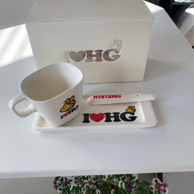 Hysteric glamour 히스테릭 글래머 컵 접시 세트