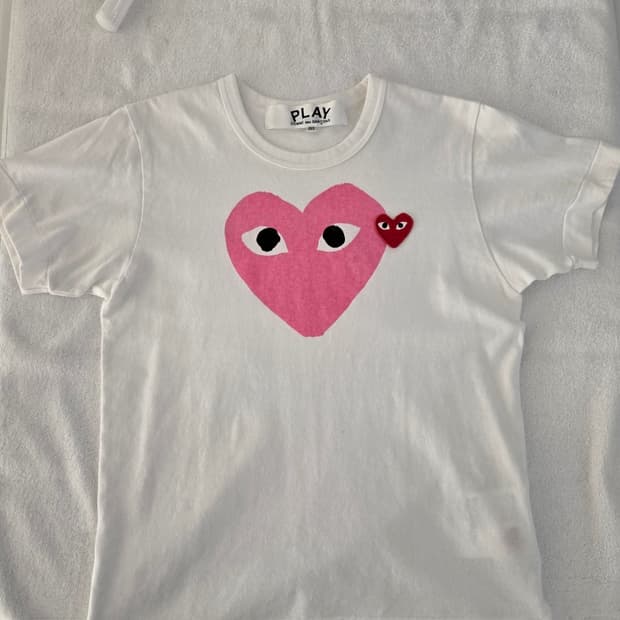 꼼데가르송 반팔티셔츠