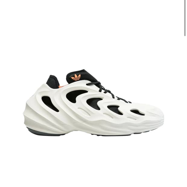 아디다스 아디폼Q 윈더 화이트 코어 블랙