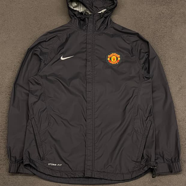 나이키 맨유 올드스쿨 스톰핏 바람막이 처분 대장 