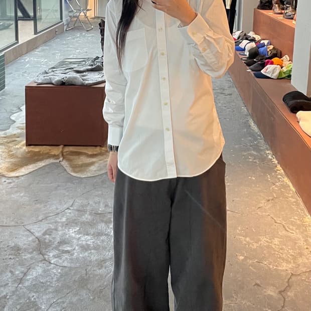 입생로랑 포켓 화이트 셔츠 H662