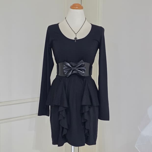 빈티지)오네갸루st y2k 글램 프릴 블랙 고딕 시크 원피스